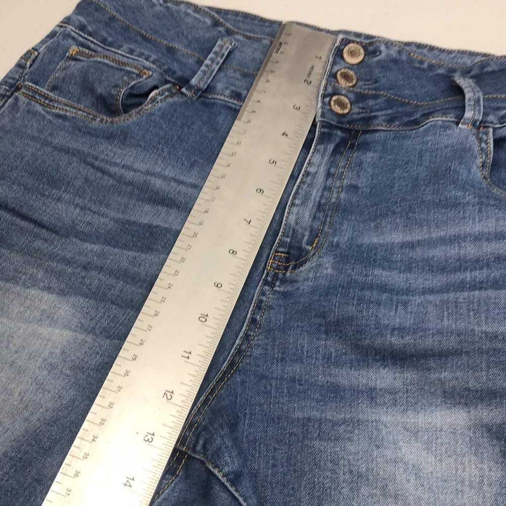 IBIZA DISTRESS JEAN SHORTS 13/32 ⭐ - Picture 11 of 11